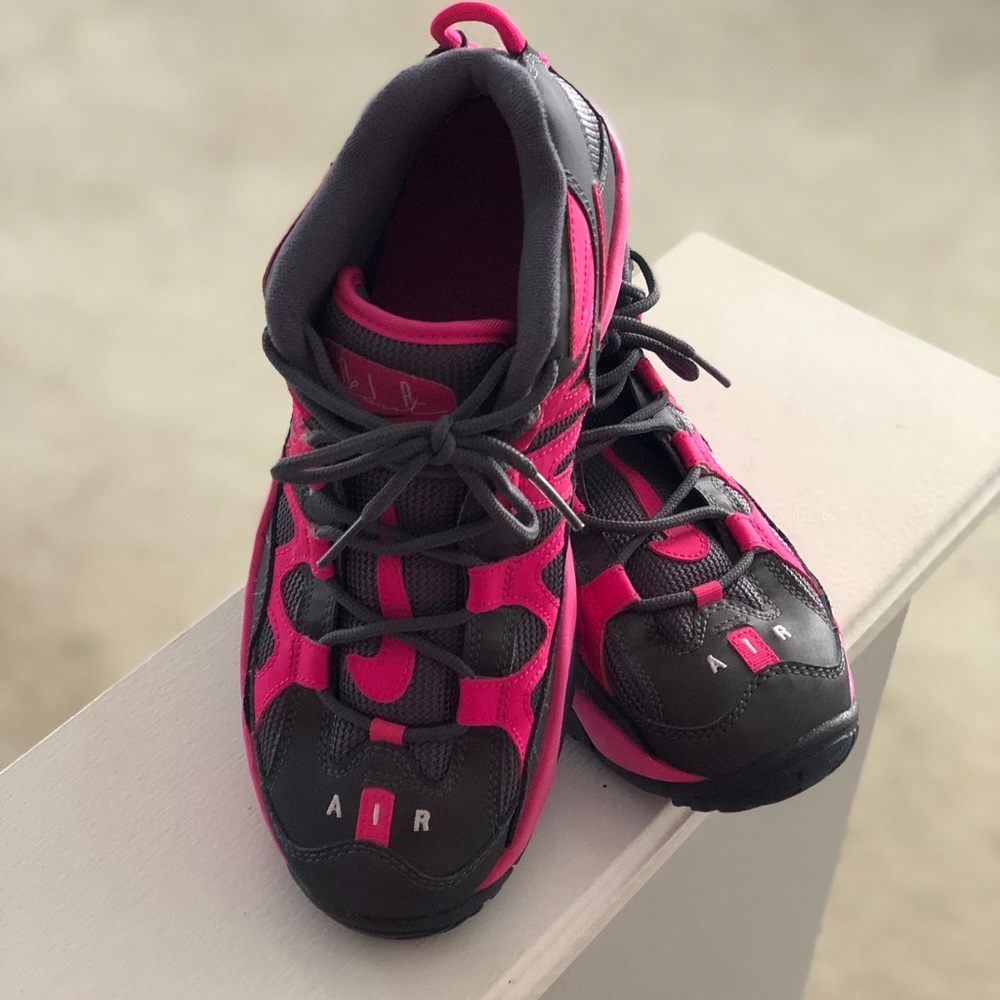 Nike Sneakers 7y/8.5w